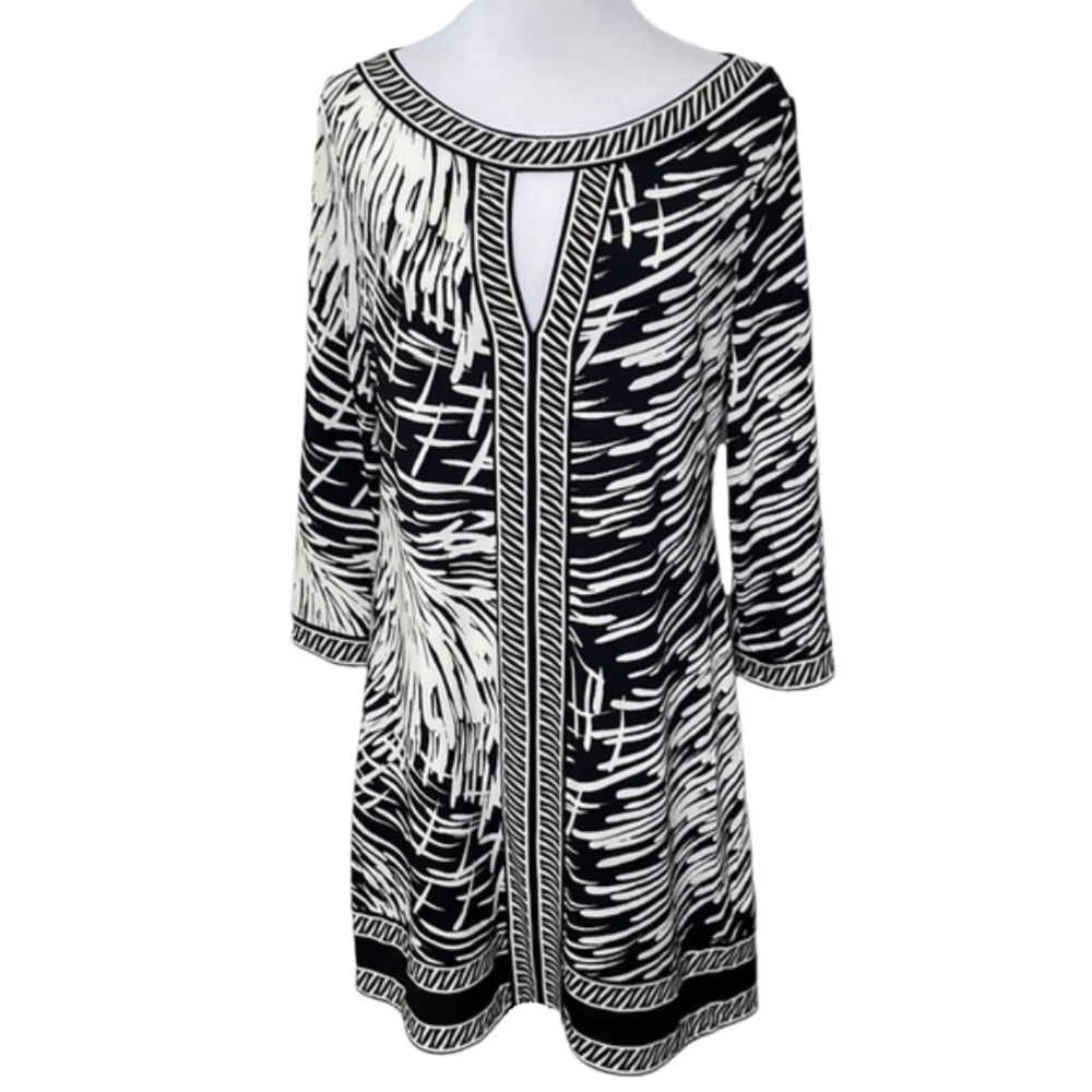 BCBGMAXAZRIA Black and Ivory 3/4 Sleeve Polyester Spandex Casual Shift Dress